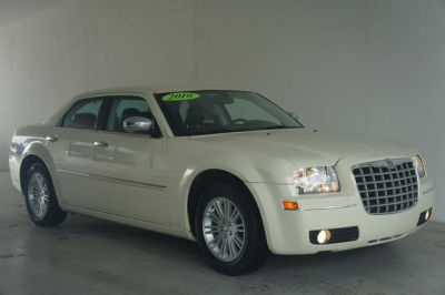 2010 Chrysler 300  Touring