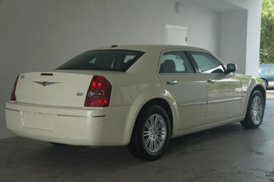 2010 Chrysler 300  Touring