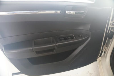 2010 Chrysler 300  Touring