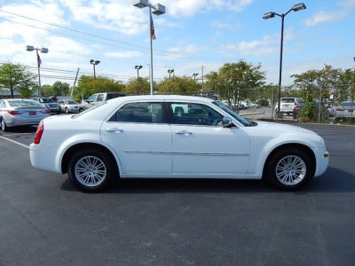 2010 Chrysler 300  Touring