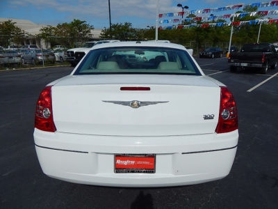 2010 Chrysler 300  Touring