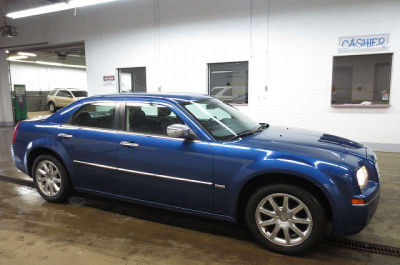 2010 Chrysler 300  Touring