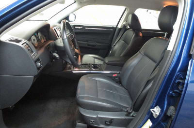 2010 Chrysler 300  Touring