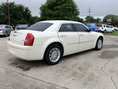 2010 Chrysler 300  Touring