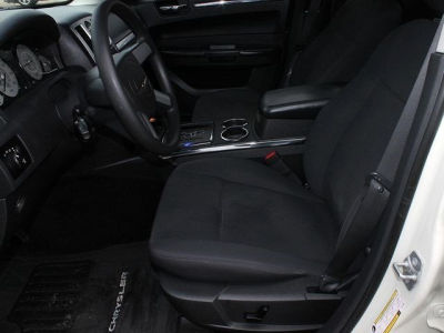 2010 Chrysler 300  Touring