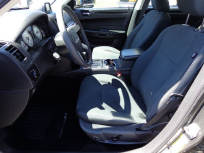 2008 Chrysler 300  LX
