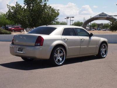 2005 Chrysler 300  Touring