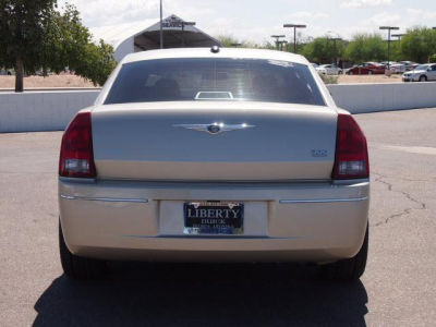 2005 Chrysler 300  Touring