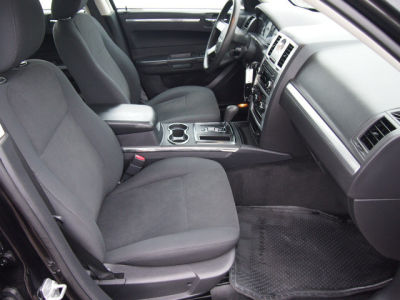 2010 Chrysler 300  Touring