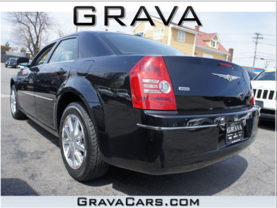 2009 Chrysler 300  Touring/Signature Series