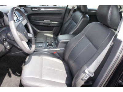 2009 Chrysler 300  Touring/Signature Series