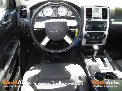 2010 Chrysler 300  Touring