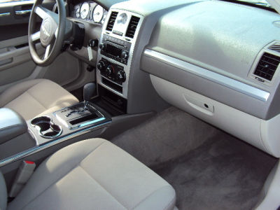 2010 Chrysler 300  Touring