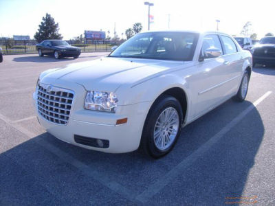 2010 Chrysler 300  Touring