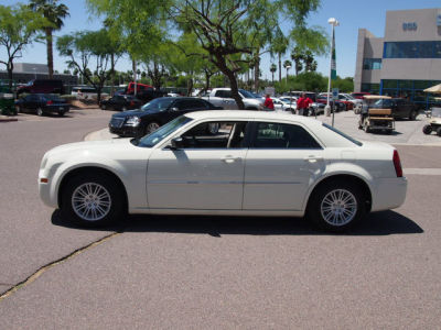 2009 Chrysler 300  LX