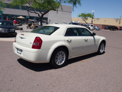 2009 Chrysler 300  LX