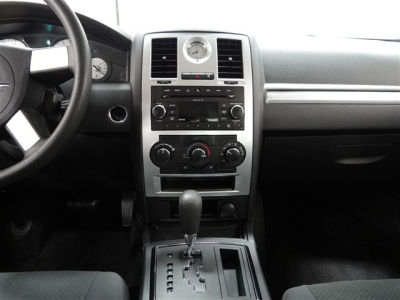 2010 Chrysler 300  Touring Plus