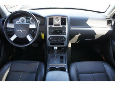 2010 Chrysler 300  Touring