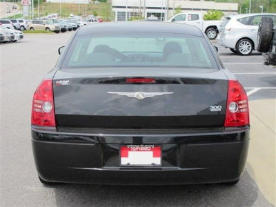 2009 Chrysler 300  LX