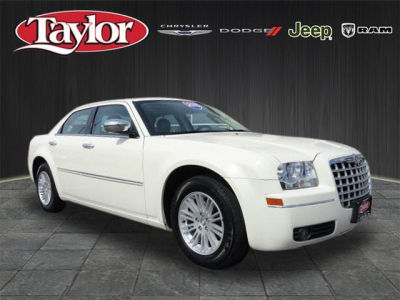 2010 Chrysler 300  Touring