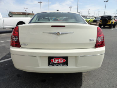 2010 Chrysler 300  Touring