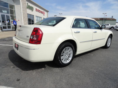 2010 Chrysler 300  Touring
