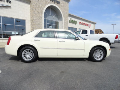 2010 Chrysler 300  Touring