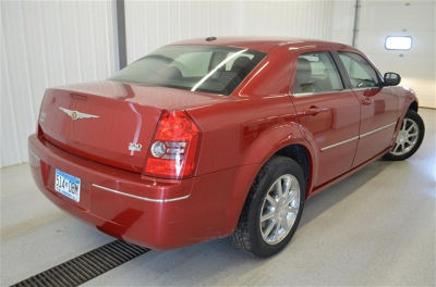 2009 Chrysler 300  Touring/Signature Series
