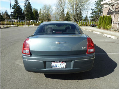 2005 Chrysler 300  Touring