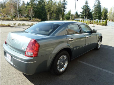 2005 Chrysler 300  Touring
