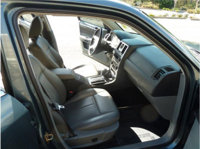 2005 Chrysler 300  Touring