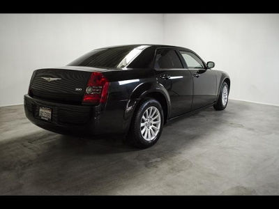 2009 Chrysler 300  LX