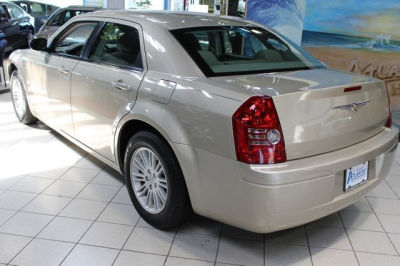 2009 Chrysler 300  LX
