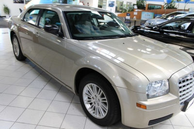 2009 Chrysler 300  LX
