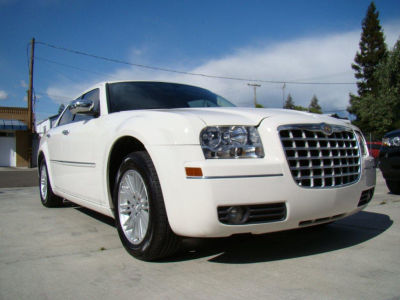 2010 Chrysler 300  Touring Plus