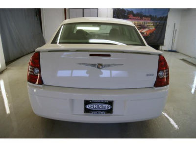 2009 Chrysler 300  LX