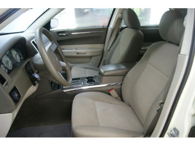 2009 Chrysler 300  LX