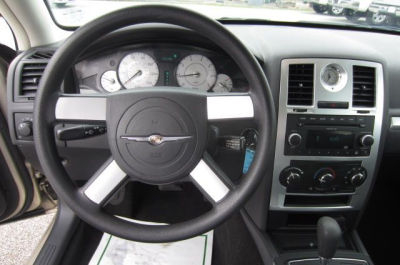 2009 Chrysler 300  LX