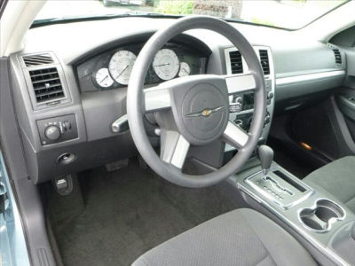 2009 Chrysler 300  LX