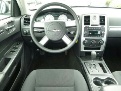 2009 Chrysler 300  LX