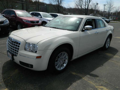 2010 Chrysler 300  Touring