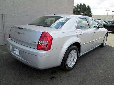 2010 Chrysler 300  Touring