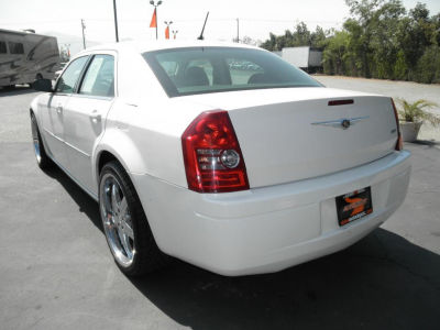 2008 Chrysler 300  LX