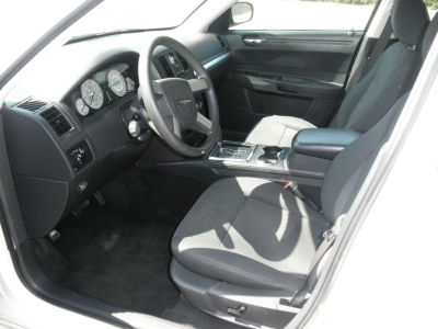 2008 Chrysler 300  LX
