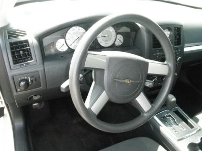 2008 Chrysler 300  LX