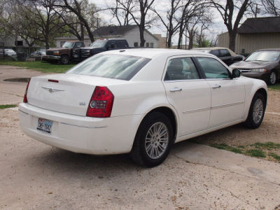 2010 Chrysler 300  Touring