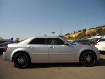 2005 Chrysler 300  Touring