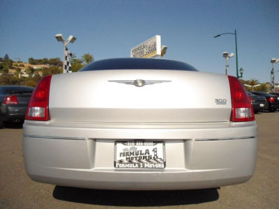 2005 Chrysler 300  Touring