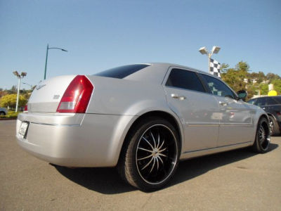 2005 Chrysler 300  Touring