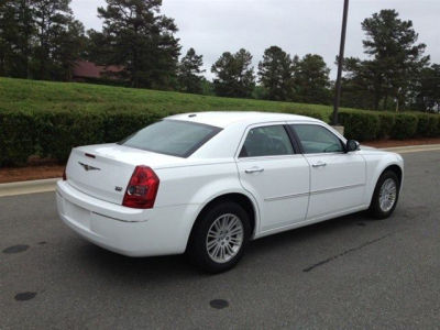 2010 Chrysler 300  Touring